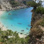 Drei Grazien- Luxurioese Mit Eigenem Pool By Interhome Κατούνα