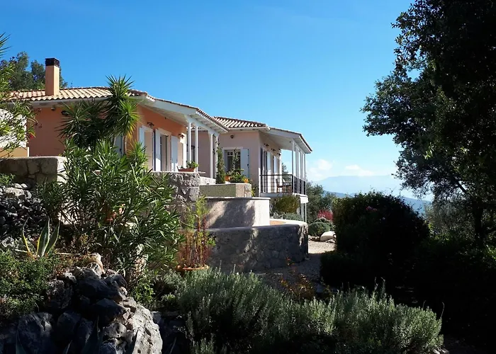 Holiday home Drei Grazien- Luxurioese Mit Eigenem Pool By Interhome