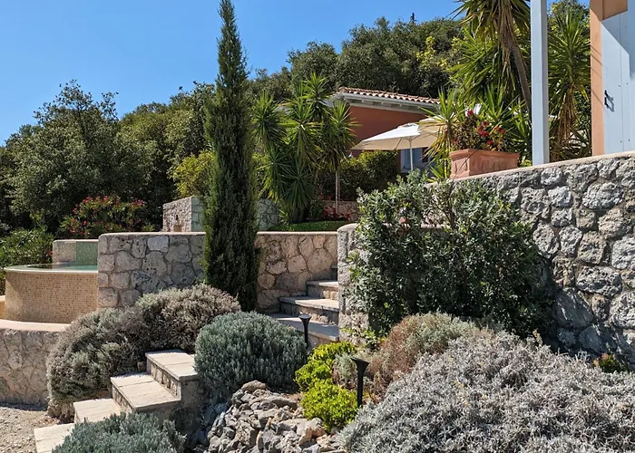 Drei Grazien- Luxurioese Mit Eigenem Pool By Interhome