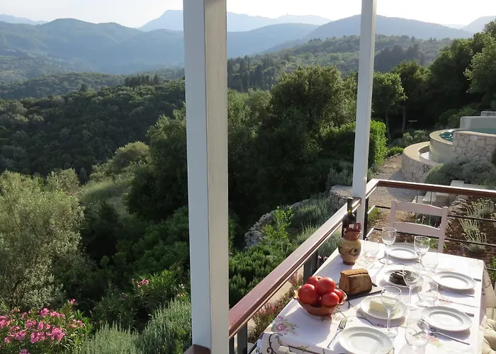 Holiday home Drei Grazien- Luxurioese Mit Eigenem Pool By Interhome *
