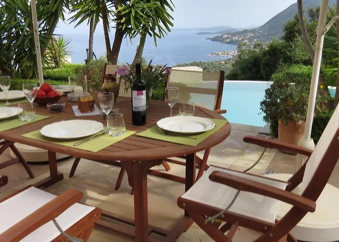 Drei Grazien- Luxurioese Mit Eigenem Pool By Interhome *
